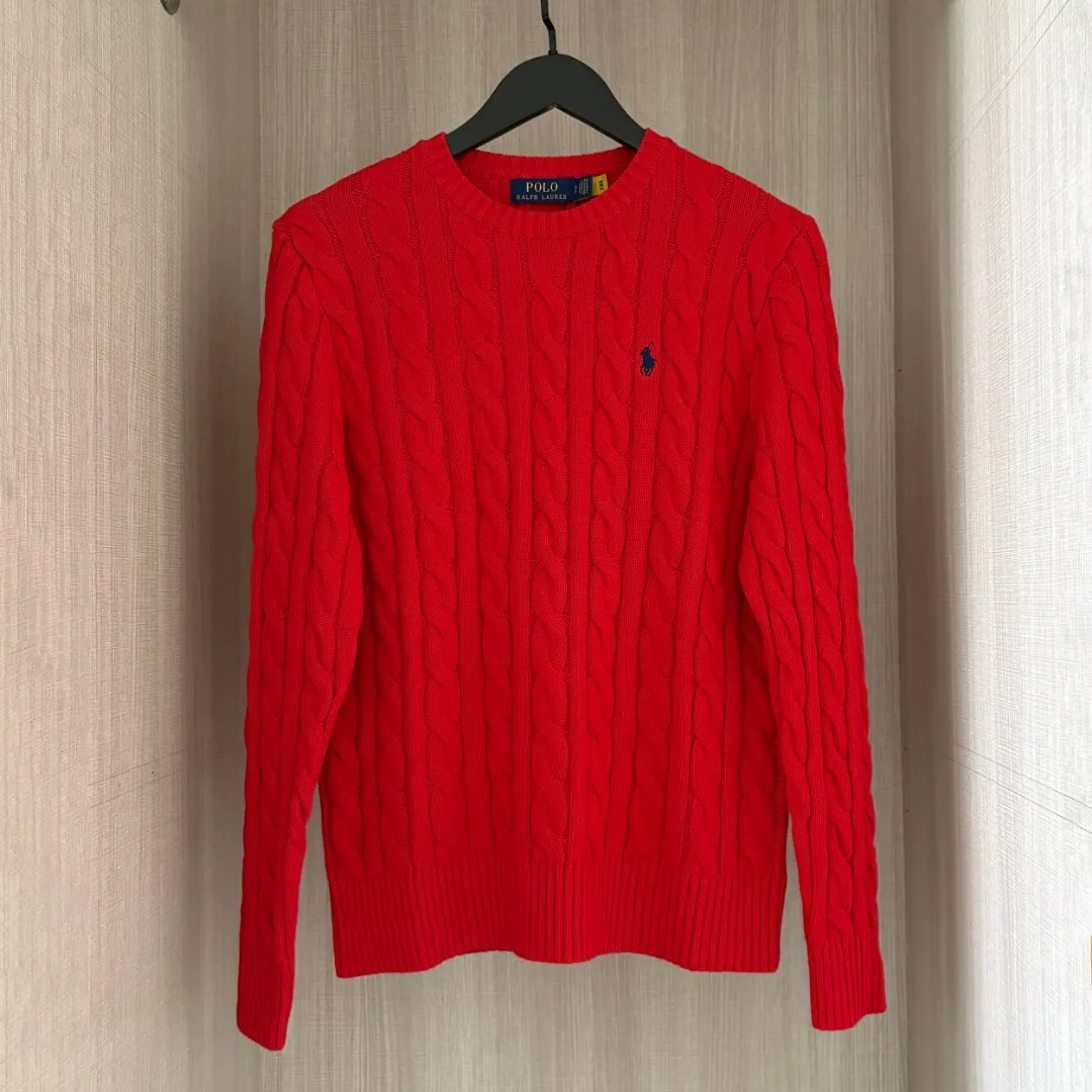 P200 💰 RALPH LAUREN twelve colors classic small label embroidered round neck long-sleeved knitted sweater top Twelve colors Colors: white, black (white label), gray (white label), pink, red, khaki, apricot, navy (red label), coffee, black (red label), navy (white label), gray (navy label), apricot Size: S M L XL Material: cotton Weight: 650g